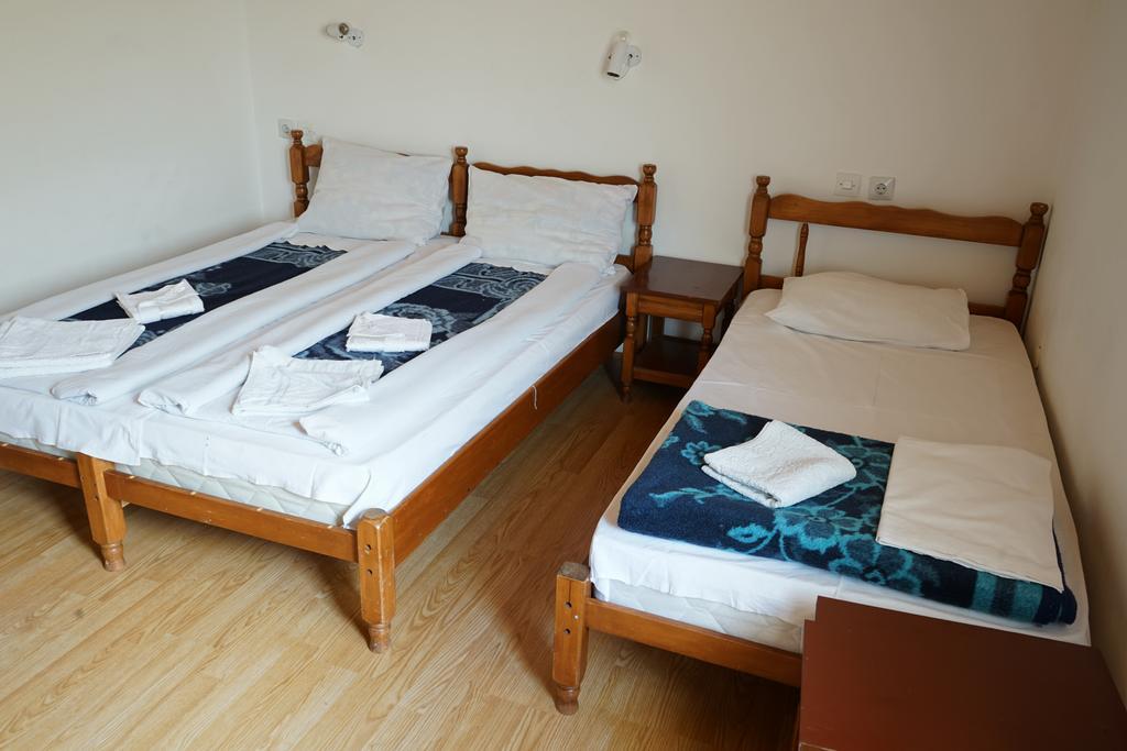 Hôtel Lovac II à Žabljak Extérieur photo